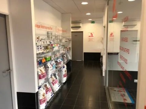 Rayon alimentation physiologique et diététique pour chiens et chats de la clinique vétérinaire
